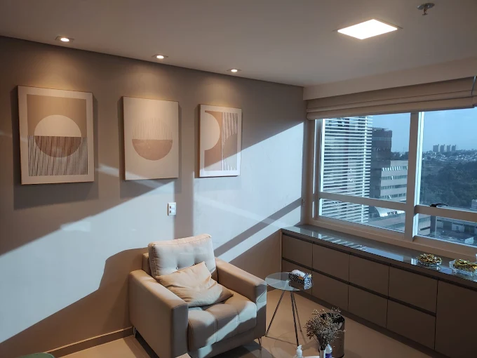 Sala de atendimento com poltrona
